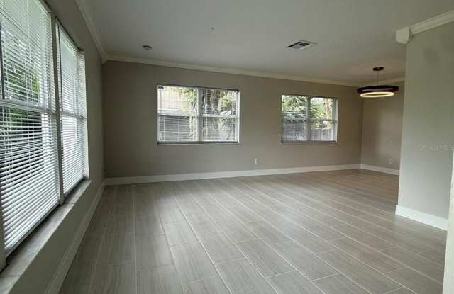 3135 ALTA VISTA Street Gallery 4