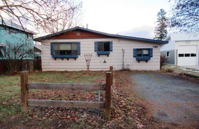 3 bedroom home with detached 2 car Garage photos photos