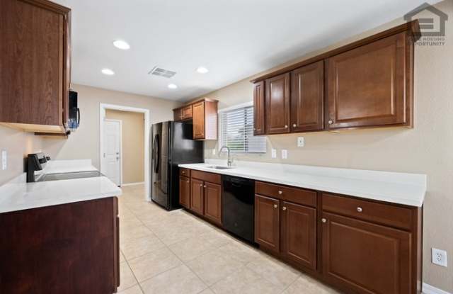 5614 West Hearn Road photos photos