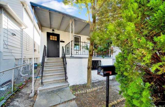 216 Pugsley Avenue photos photos