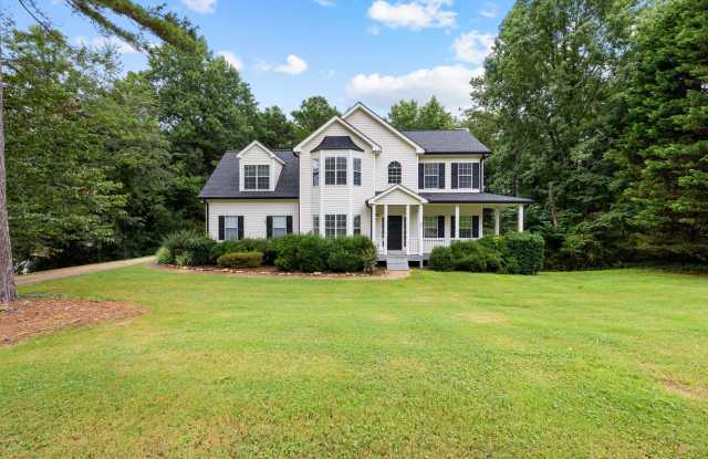 Wow! Newly renovated 4 bedroom 2.5 bathroom home is Sharpsburg! Gallery 1
