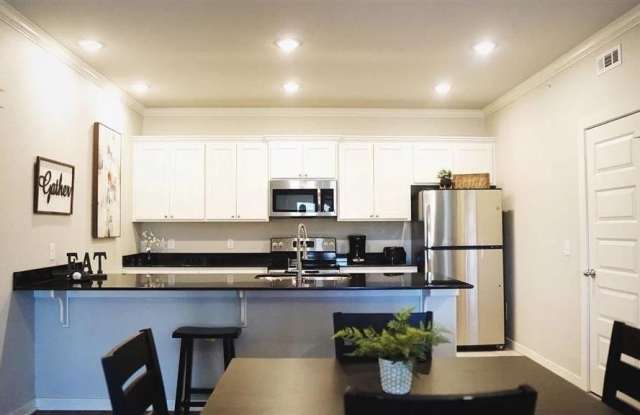 Highland Park Apartments Gallery 3
