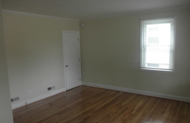 6513 Fairdel Ave Gallery 2