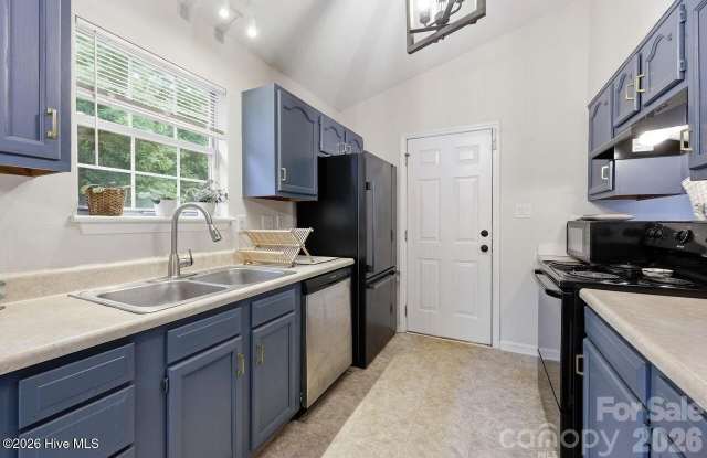 1221 Capps Hollow Drive Gallery 3
