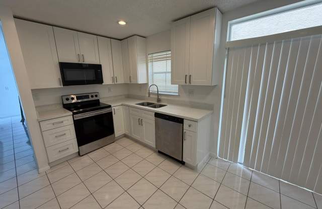 3780 Amalfi Drive Gallery 3