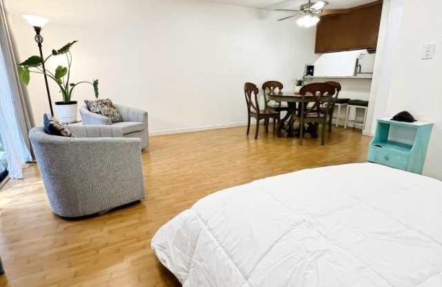 8133 Shelter Creek LN Gallery 2