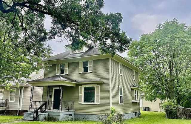 Spacious 3 bedroom @ 2222 Drexel Ave - 2222 Drexel Avenue, Fort Wayne, IN 46806