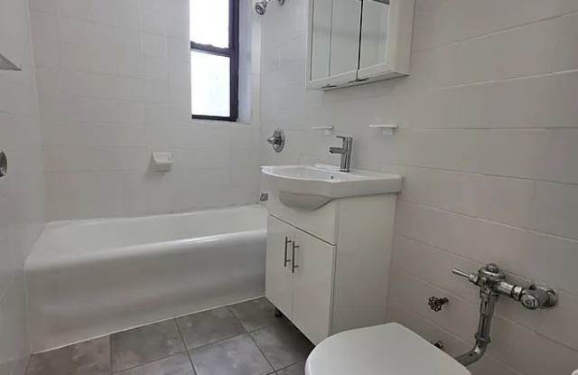 4342 45th St photos photos