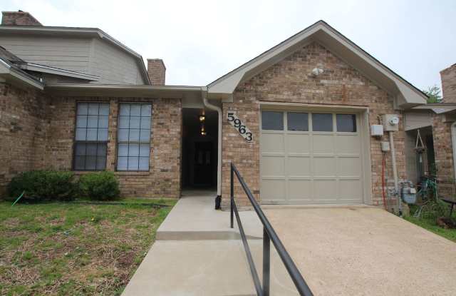 Coming Soon! 2 Bedroom 2 BathTownhome! photos photos