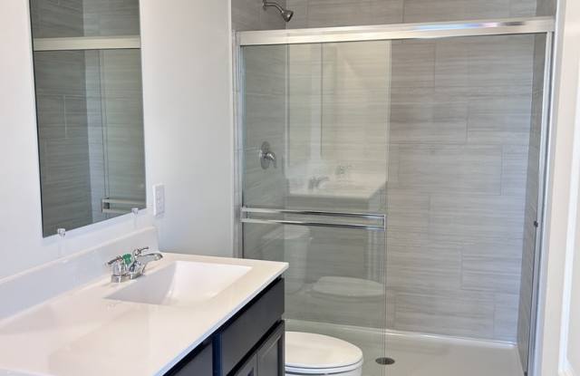 2117 Yellowstone Boulevard - 2117 Yellowstone Boulevard, Mundelein, IL 60060