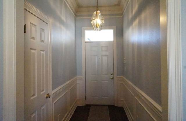 $2204.95/mo with internet/ rbp  3br/2b 1672 sq.ft. 852 Azalea Gardens Gallery 3