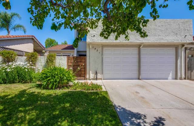 Beautiful 3 bedroom 2 bath Single Family Home $5200 photos photos