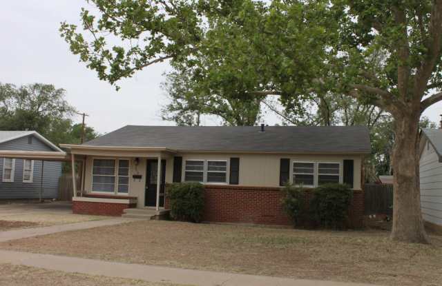 Available October 10th! 4 beds / 2 bath / 2 carport photos photos