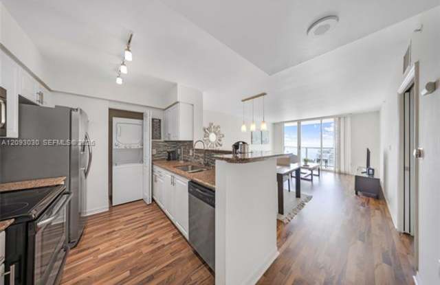1155 Brickell Bay Dr cu-2207, Miami, FL 33131 Gallery 4