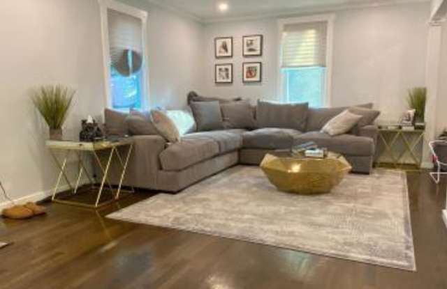 316 Cedar Avenue Gallery 3
