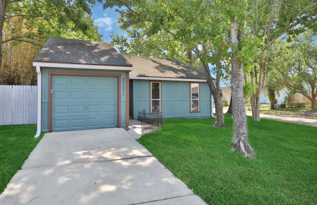 8331 SUNFLOWER CT - 8331 Sunflower Court, Jacksonville, FL 32244