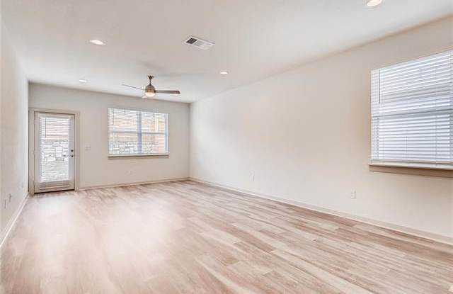 8033 Linnie LN Gallery 4