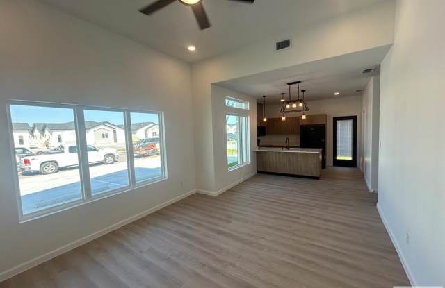 3536 HIDALGO CIR Gallery 2