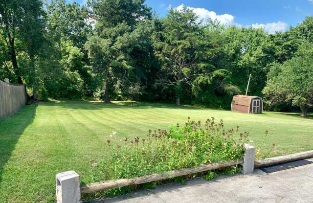 Blacksburg Home with Basement and Off Street Parking Gallery 3