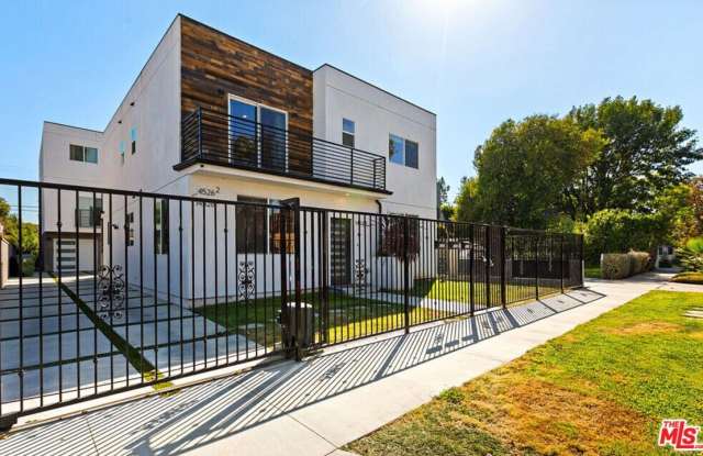 14528 Killion St photos photos