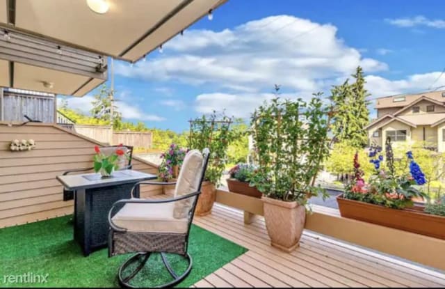 63 W Etruria St - 63 West Etruria Street, Seattle, WA 98119