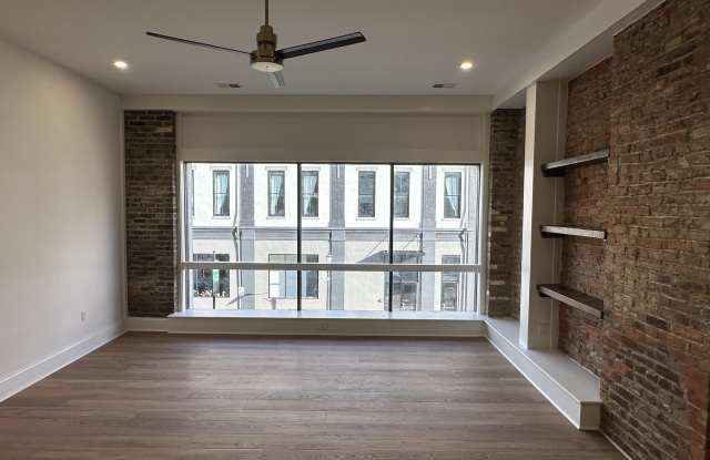 307 W Main Street unit: 3 photos photos