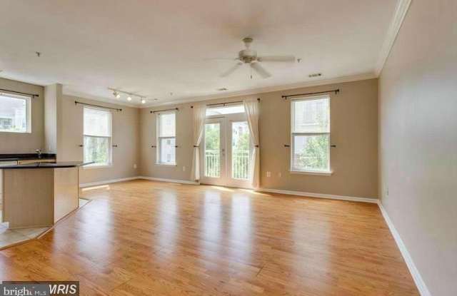 2765 CENTERBORO Drive Gallery 4