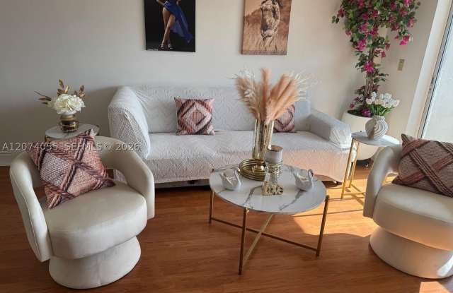 2998 E Sunrise Lakes Dr Gallery 1