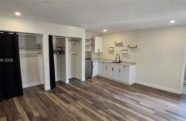 201 NE 2nd Ave photos photos