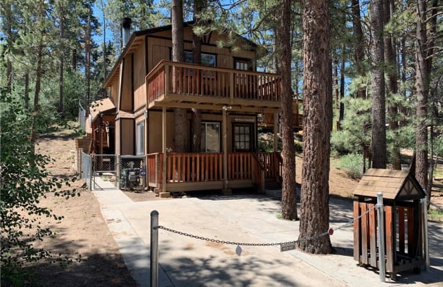 116 W Rainbow Boulevard - 116 East Rainbow Boulevard, Big Bear City, CA 92314