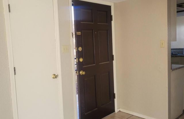 3200 MOUNTAIN RIDGE Drive Gallery 3