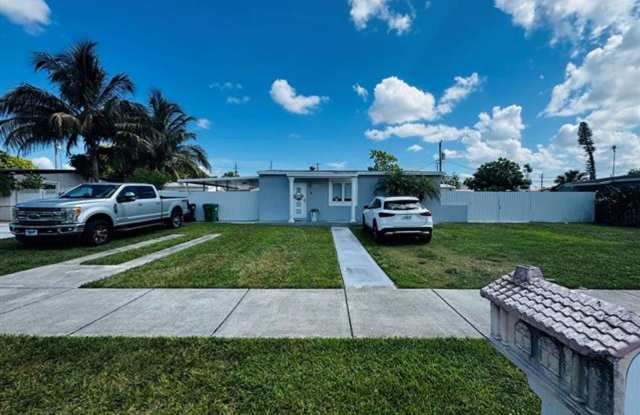 9235 SW 41st St, Miami, FL 33165 photos photos
