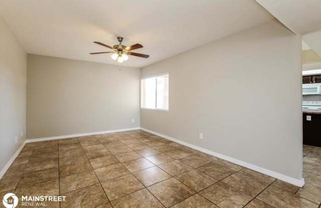 8731 West Cinnabar Avenue Gallery 3