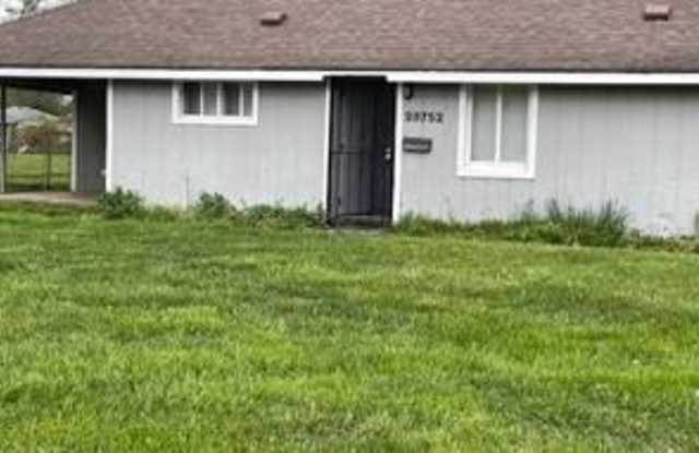 28752 Glenwood Street photos photos