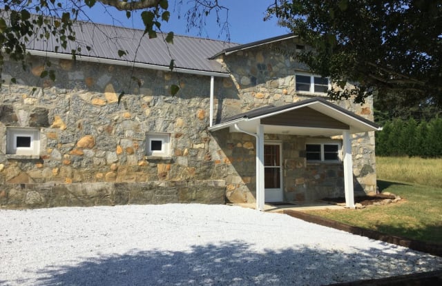 710 Duncan Road, Apt. A - 710 Duncan Road, Henderson County, NC 28731