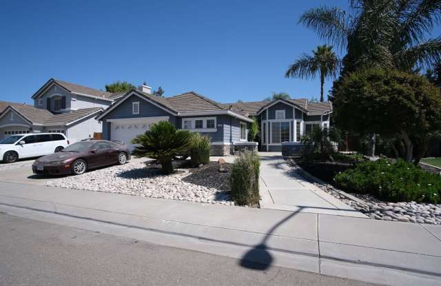 434 Meyenberg Ave - 434 Meyenberg Avenue, Ripon, CA 95366