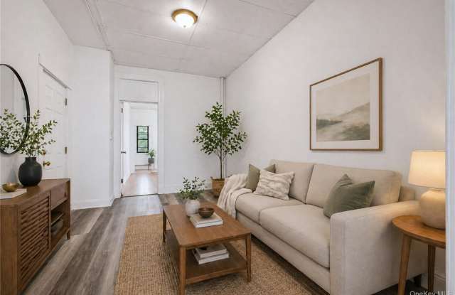 71-60 69th Place Gallery 3