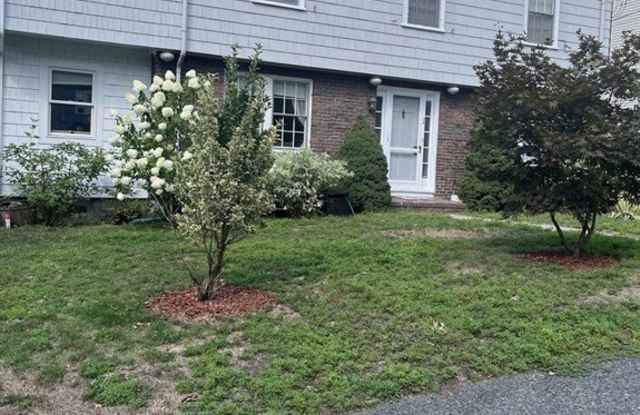 24 Leslie Rd photos photos