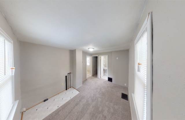 205 1/2 8th Ave SW Gallery 4