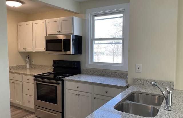 564 High Street - 1 - 564 High Street, Middletown, CT 06457