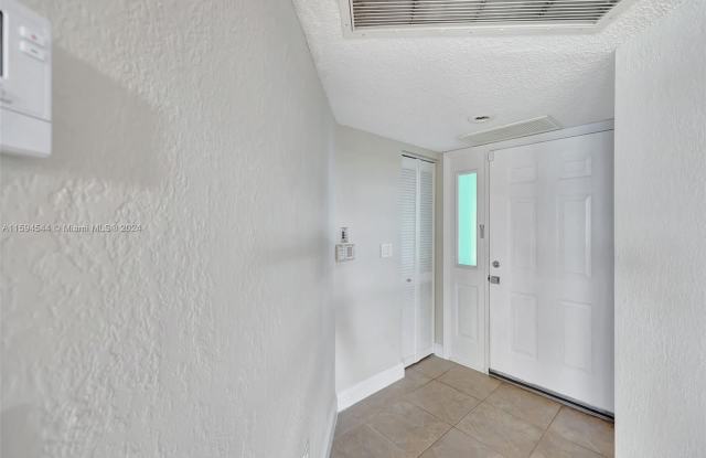 2607 SE 20th Ct Gallery 3