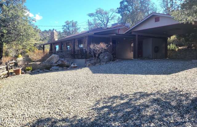 327 Circle P Drive - 327 Circle P Drive, Yavapai County, AZ 86303