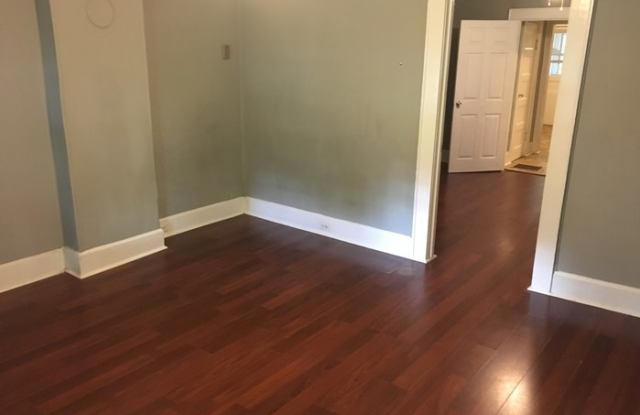 5329 Lynnville Avenue Gallery 4