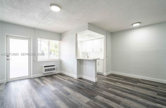 6650 Miller Dr Gallery 2