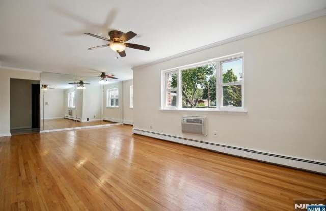 300 Claremont Avenue C6 - 300 Claremont Avenue, Verona, NJ 07044