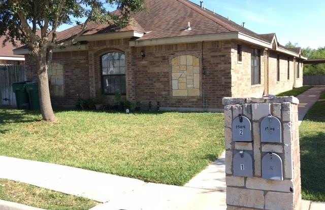 1504 E Quail Street photos photos