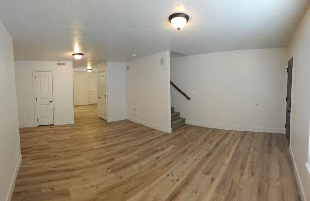 3 bed, 1.5 bath Townhome in The Meadows Gallery 4