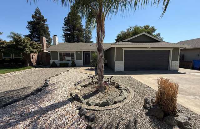 Single story in established neighborhood of Turlock! photos photos
