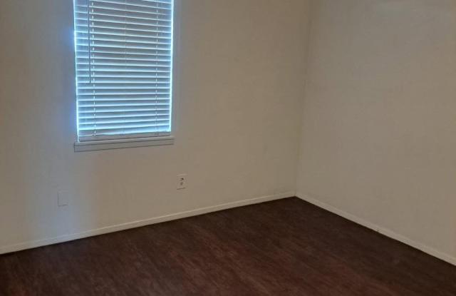 3408 Nashville Avenue Gallery 2