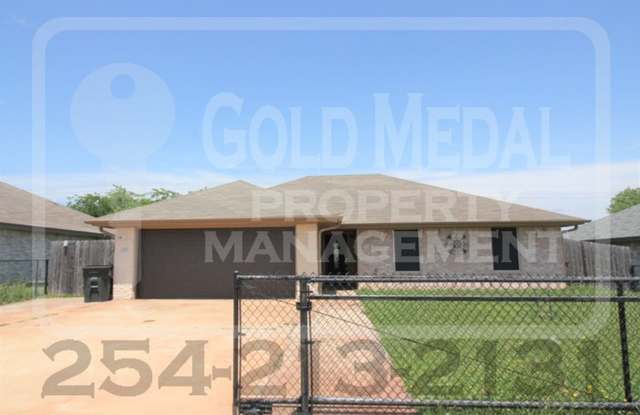 2405 Westwood Wonder – Where Style Meets Everyday Convenience! photos photos